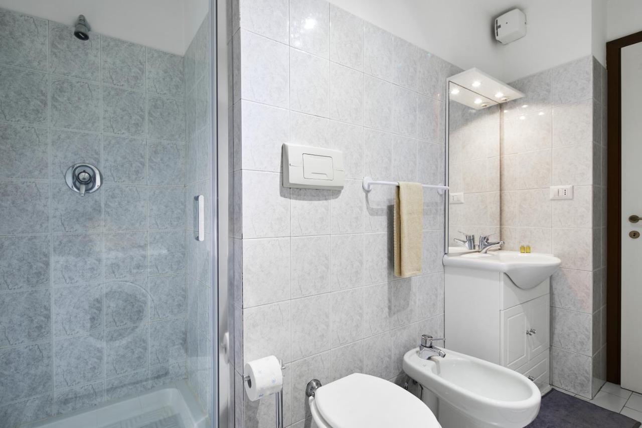 Апартаменты House Naviglio Grande 15 Minutes To Duomo Милан Экстерьер фото